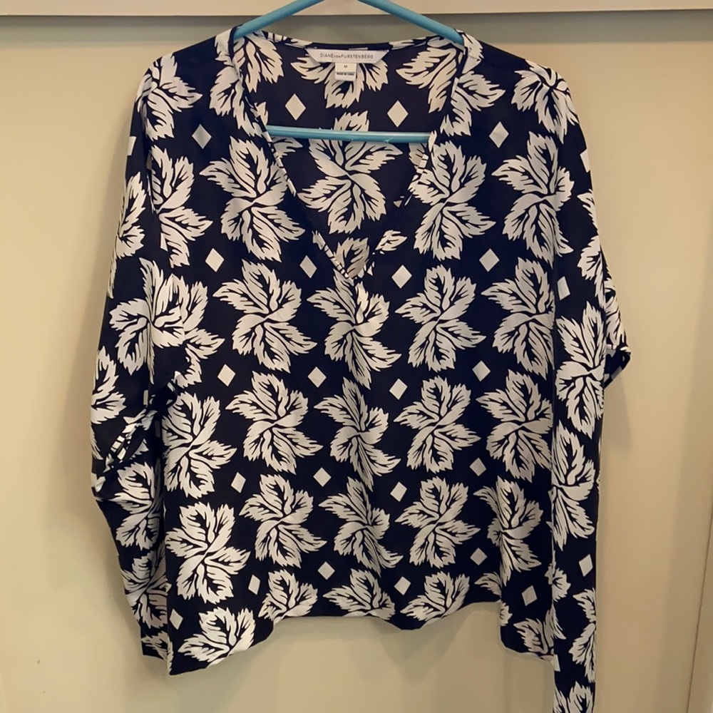 DVF boxy v neck silk blouse